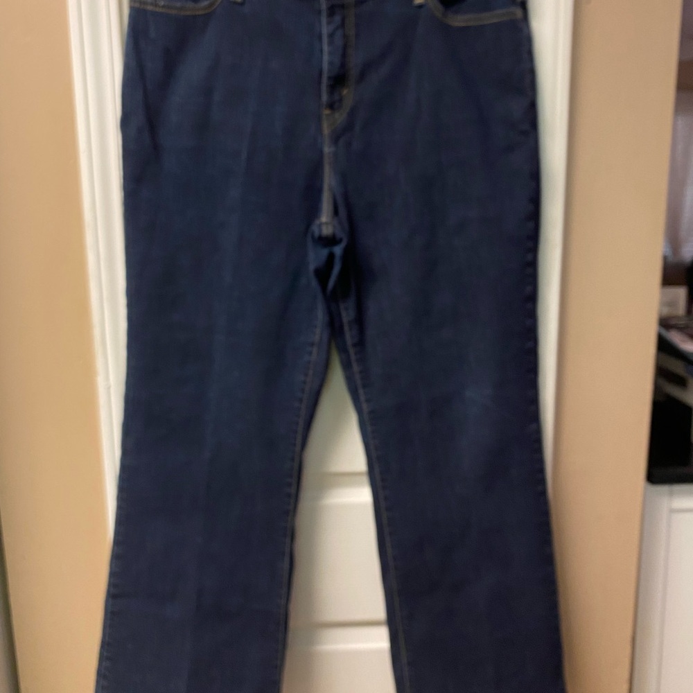 Ladies Levi’s 522 bootcut jeans. Size 18